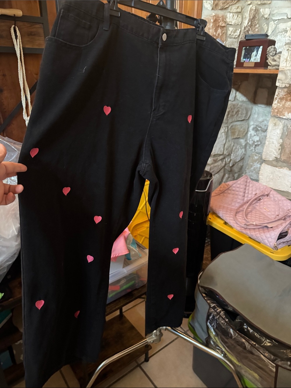 SHEIN Black Ankle Pants with Pink Heart Print